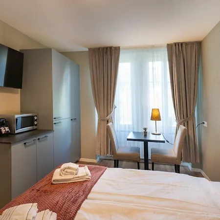 Betweenlakes 1st Flr West Apartman *